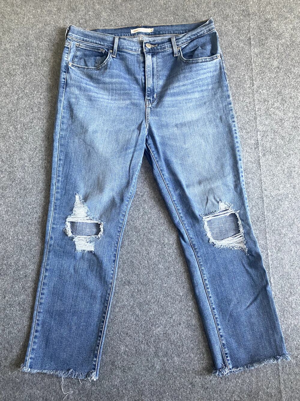 Levi's 724 High Rise Straight Crop Jeans Women Size 32 Medium Wash Distressed